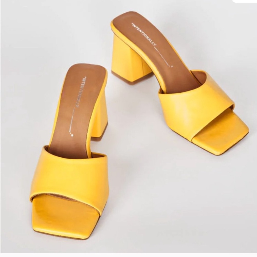 Intentionally Blank House Heel in Soleil